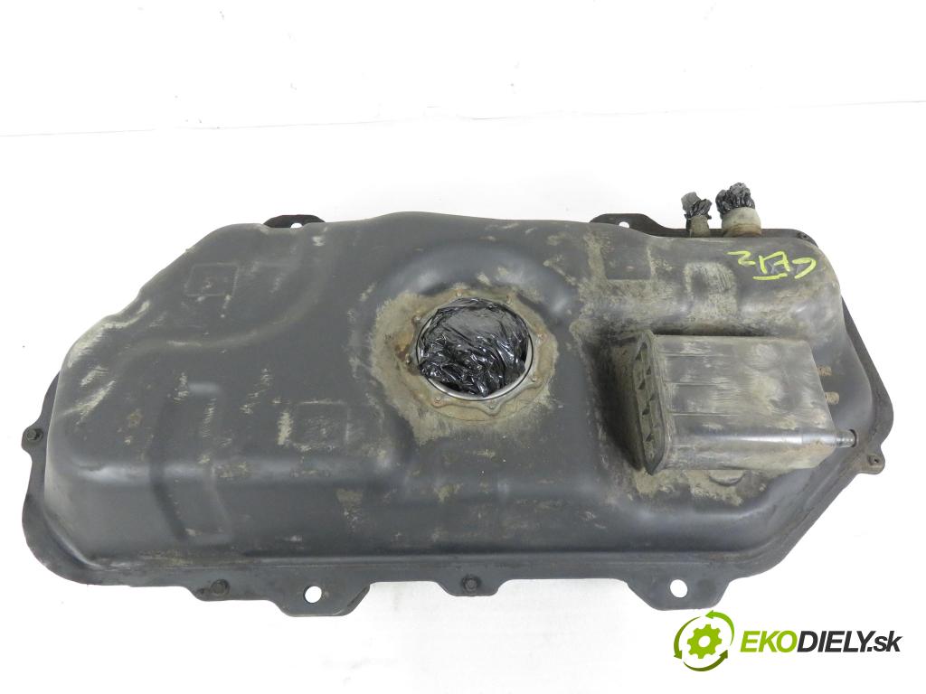 HYUNDAI GETZ (TB) HB 2004 46,00 1.1 - G4HD 1086,00 nádržka paliva benzín 