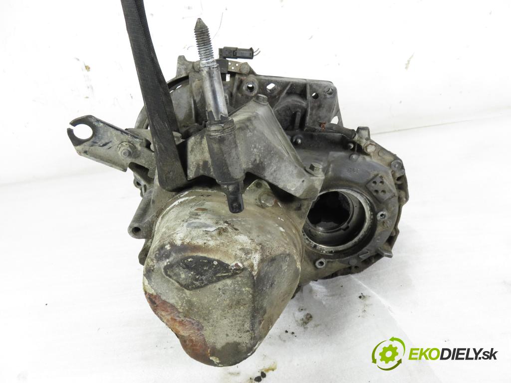 RENAULT SCENIC I (JA0/1_) MINIVAN 2000 75,00 1.9 dCi 102 - F9Q 732 1870,00 Prevodovka MANUALNA JB3954