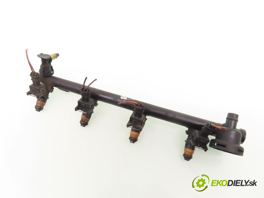 RENAULT LAGUNA II (BG0/1_) LIFTBACK 2001 79,00 1.6 16V (BG0A, BG0L) - K4M 710 1598,00 Lišta vstrekovacia H029611 ; 7700112519 (Vstrekovacia lišta)