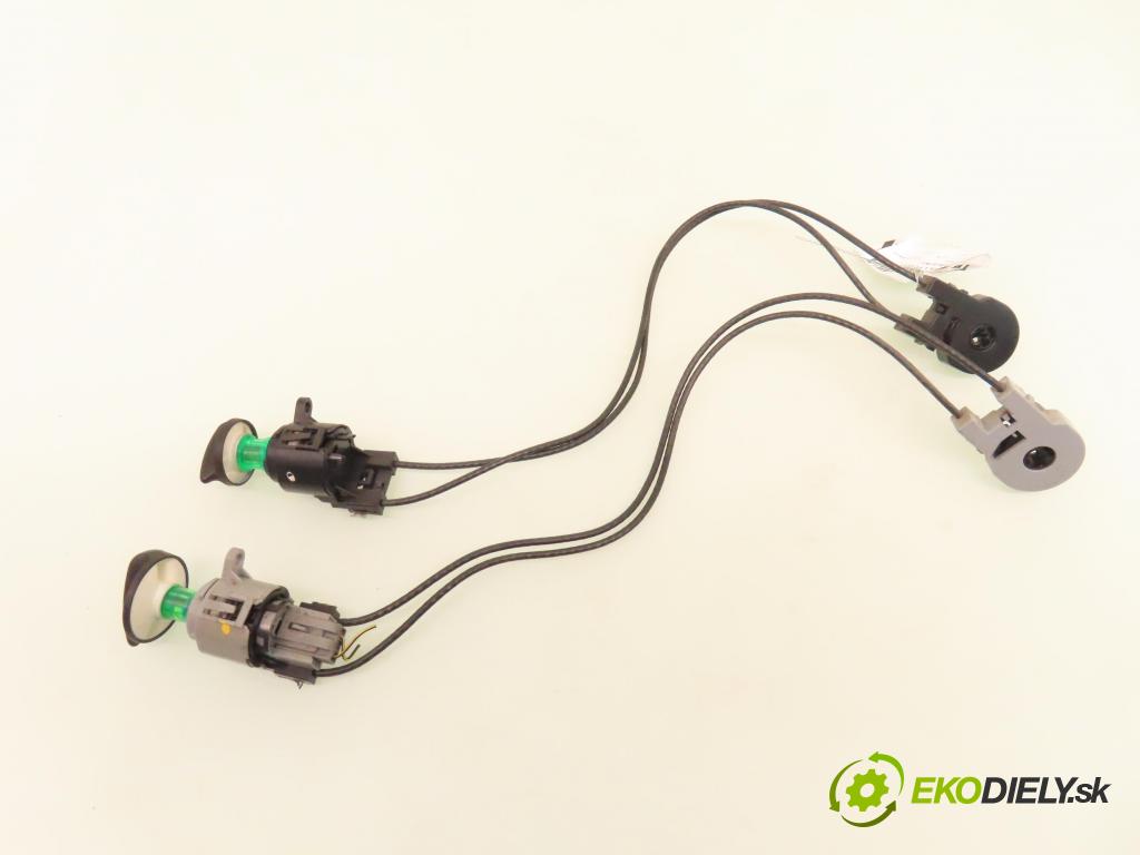 FORD FOCUS (DAW, DBW) HB 1999 74,00 1.6 16V 100 - FYDC 1596,00 Lanko panel kúrenia 98AB11503AE ; 98AB11504AE