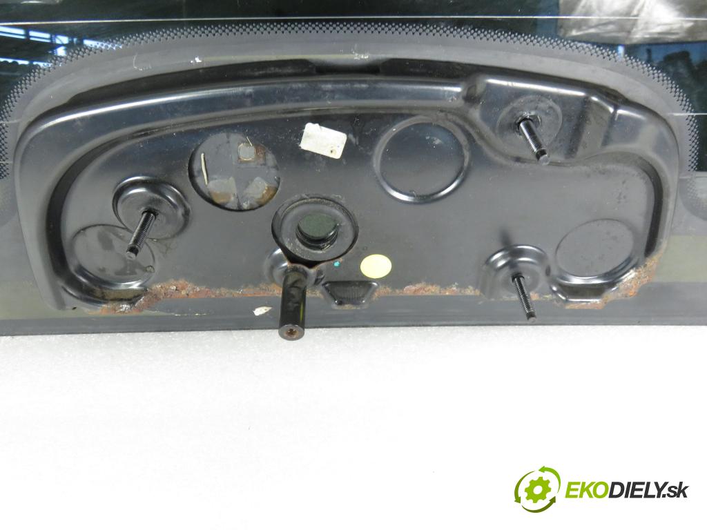 PEUGEOT 206 SW (2E/K) KOMBI 2002 80,00 1.6 16V 109 - NFU (TU5JP4) 1587,00 Okno zadné kapota