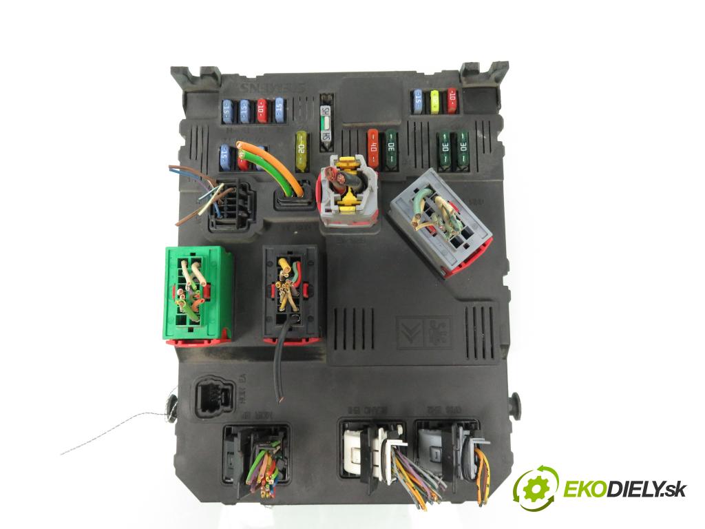 PEUGEOT 206 liftback (2A/C) HB 2004 50,00 1.4 HDi 8V 70 - 8HZ 1398,00 MODUL BSI S118085220D ; 9652474780