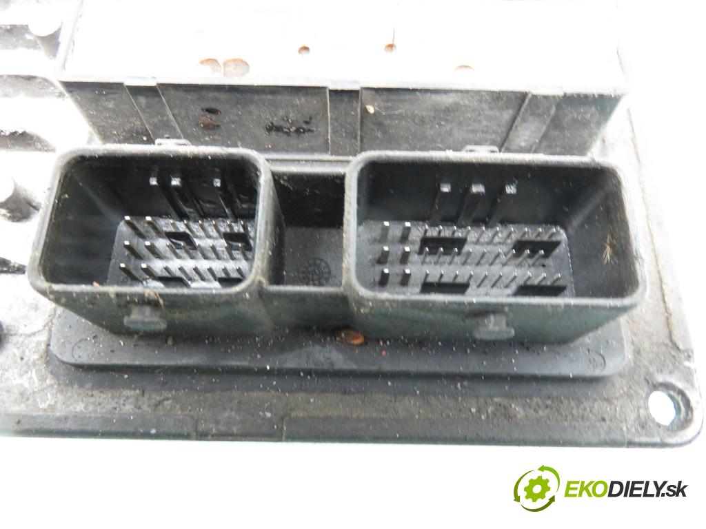 CITROEN C2 (JM_) HB 2004 52,00 1.4 HDi - 8HX (DV4TD) 1398,00 Riadiaca jednotka prevodovky S120215101G ; 9655989680