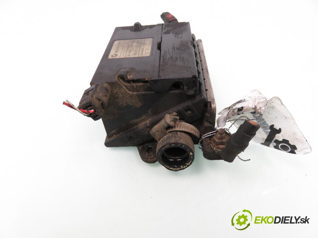 BMW 3 Touring (E46) KOMBI 2002 110,00 320 d 150 - M47 D20 (204D4) 1995,00 vody 64126918806 (Ohrievanie, ventilácia)