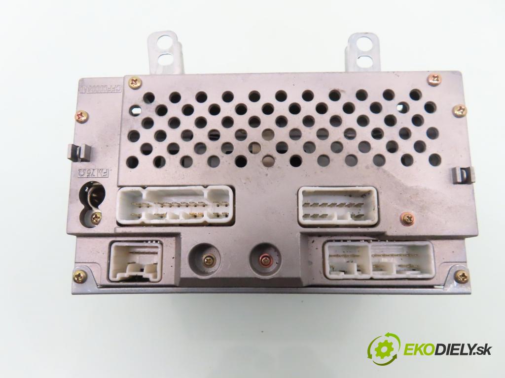 TOYOTA COROLLA (_E12_) HB 2002 81,00 1.6 VVT-i (ZZE121_) - 3ZZ-FE 1598,00 RADIO Modul 8612002250