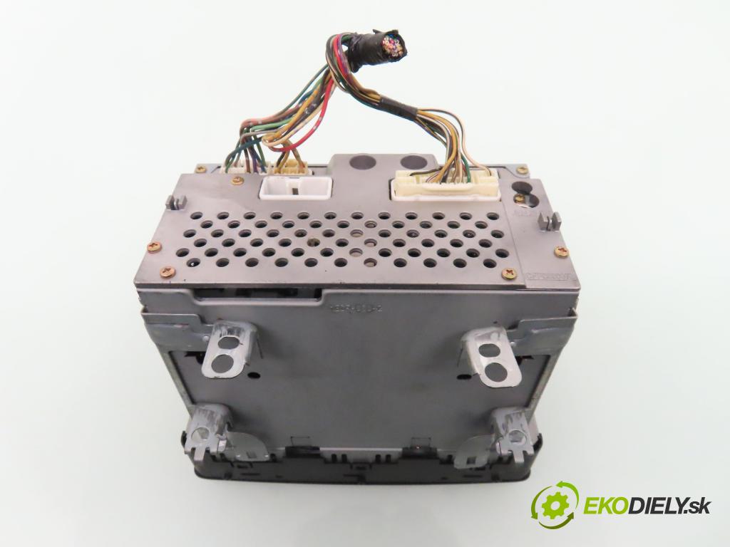 TOYOTA COROLLA (_E12_) HB 2002 81,00 1.6 VVT-i (ZZE121_) - 3ZZ-FE 1598,00 RADIO Modul 8612002250