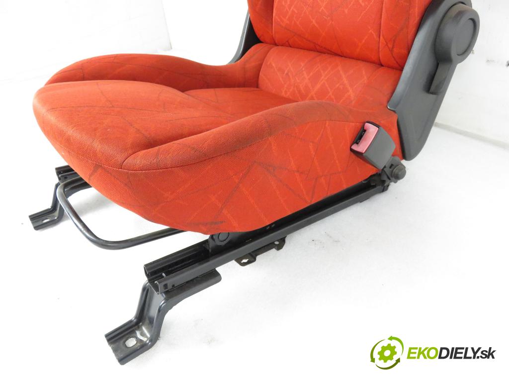 SMART FORFOUR (454) HB 2004 70,00 1.3 (454.031) - M 135.930 1332,00 Sedadlo CESTUJÚCI/PP A4545407305