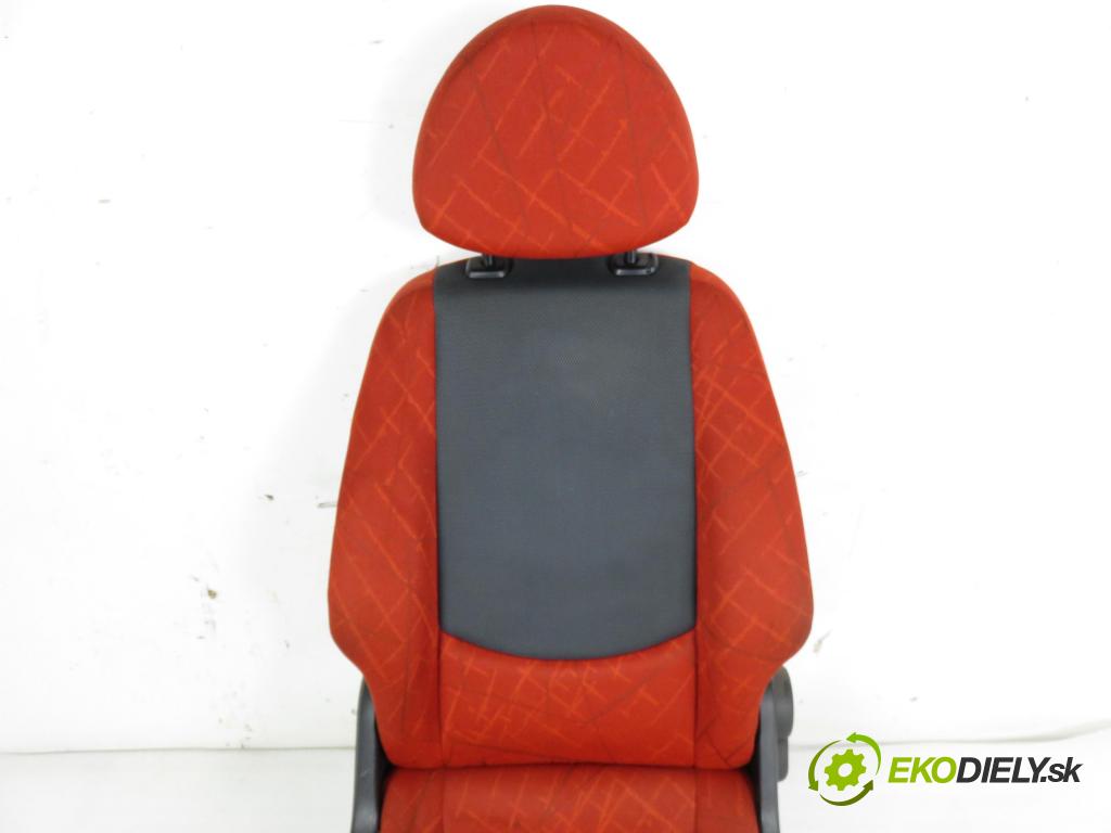 SMART FORFOUR (454) HB 2004 70,00 1.3 (454.031) - M 135.930 1332,00 Sedadlo CESTUJÚCI/PP A4545407305