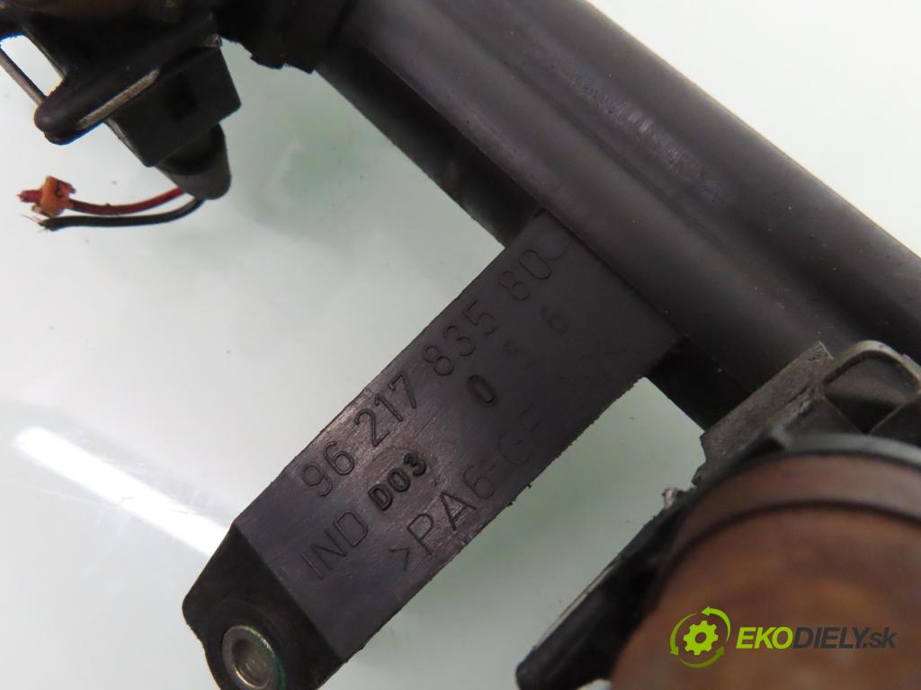 PEUGEOT 406 (8B) SEDAN 1999 81,00 1.8 16V - LFY (XU7JP4) 1761,00 lišta vstřikovací D3172MA ; 9621783580 (Vstřikovací lišta)