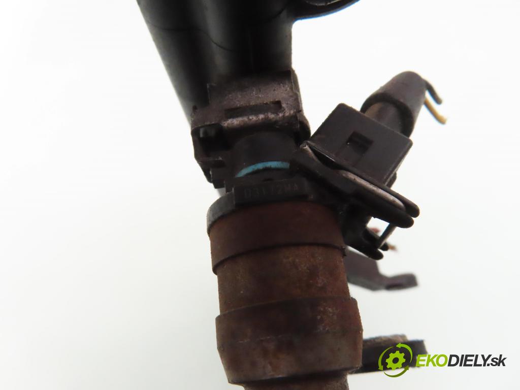 PEUGEOT 406 (8B) SEDAN 1999 81,00 1.8 16V - LFY (XU7JP4) 1761,00 lišta vstřikovací D3172MA ; 9621783580 (Vstřikovací lišta)