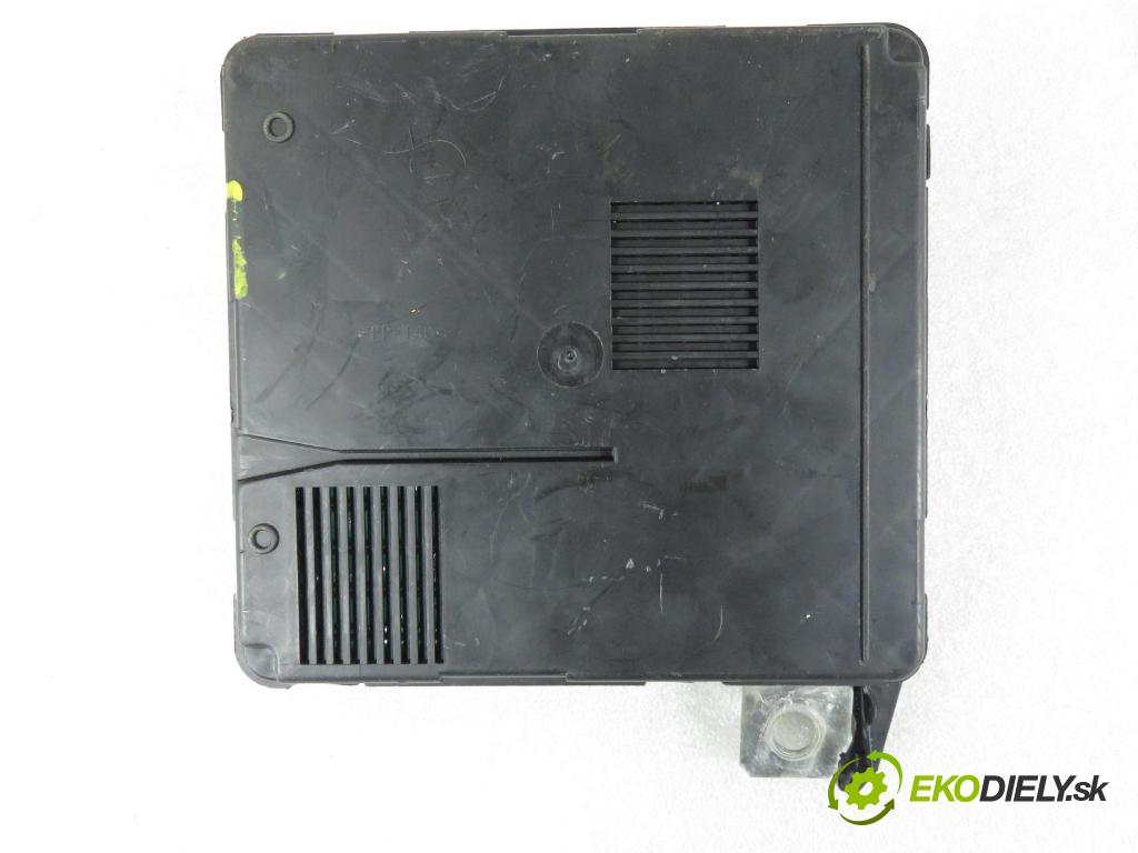 RENAULT MEGANE II (BM0/1_, CM0/1_) HB 2002 83,00 1.6 16V 113 - K4M 760 1598,00 MODUL komfortu 8200306032A ; S118399200D