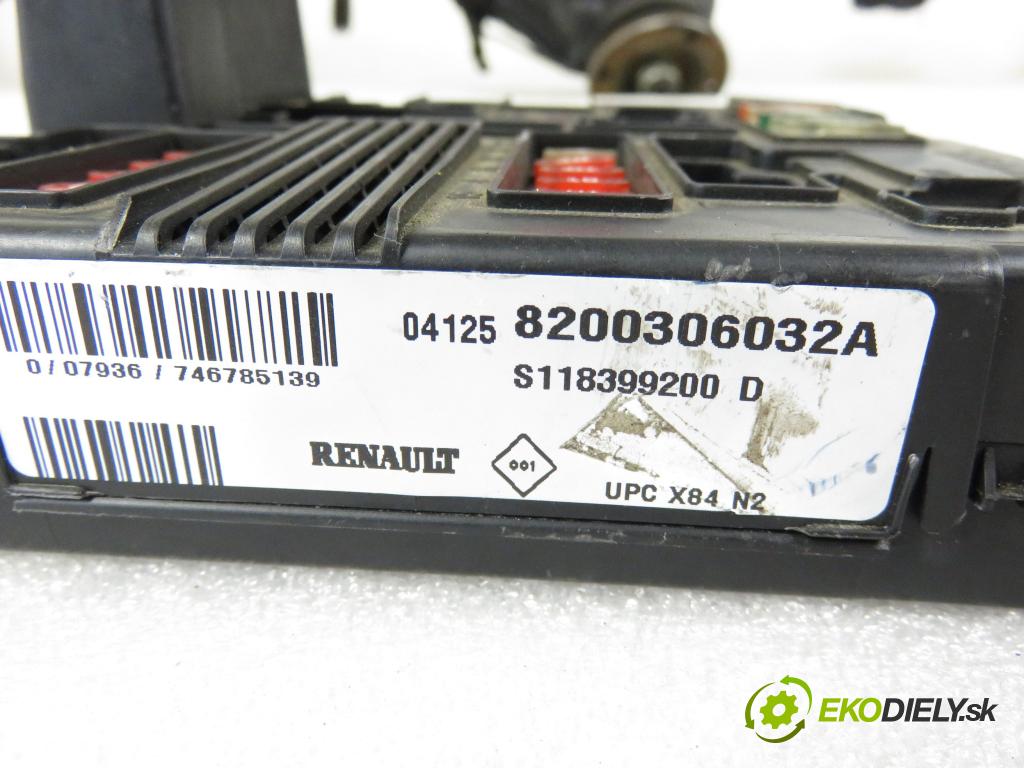 RENAULT MEGANE II (BM0/1_, CM0/1_) HB 2002 83,00 1.6 16V 113 - K4M 760 1598,00 MODUL komfortu 8200306032A ; S118399200D