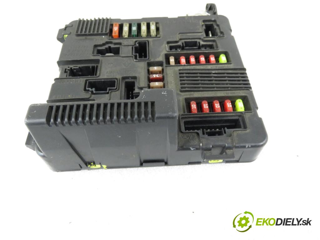 RENAULT MEGANE II (BM0/1_, CM0/1_) HB 2002 83,00 1.6 16V 113 - K4M 760 1598,00 MODUL komfortu 8200306032A ; S118399200D