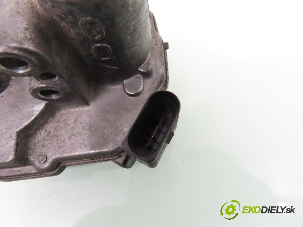 AUDI A8 D3 (4E2, 4E8) SEDAN 2003 202,00 4.0 TDI quattro - ASE 3936,00 Nastavovač zvod, potrubie 057129086H ; A2C53022956 (Motorček ostatné)