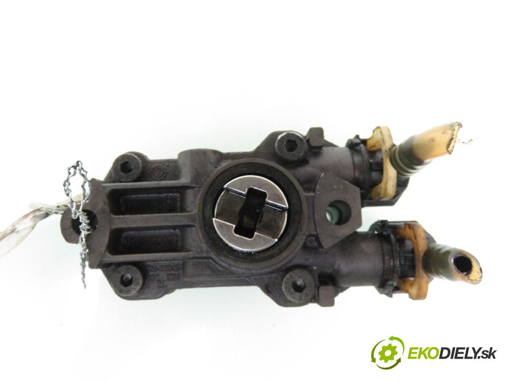 MERCEDES-BENZ KLASA A (W168) HB 2002 70,00 A 170 CDI 95 - OM 668.942 1689,00 pumpa paliva A6110900350 ; 0440020027