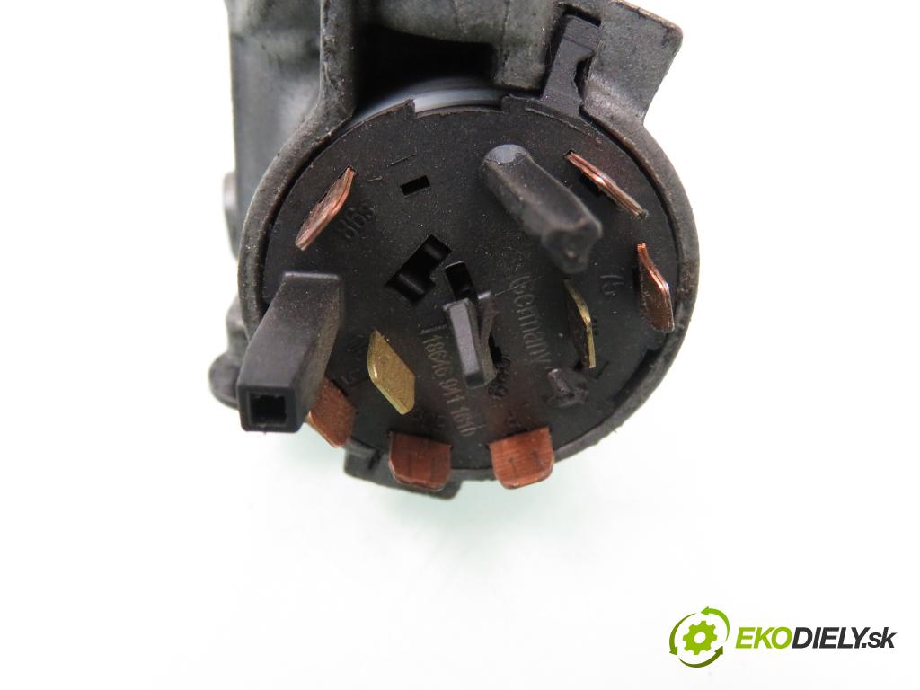 FORD GALAXY (WGR) MINIVAN 1996 85,00 2.0 i DOHC 116 - NSE 1998,00 spinačka / zámky 4B0905851B