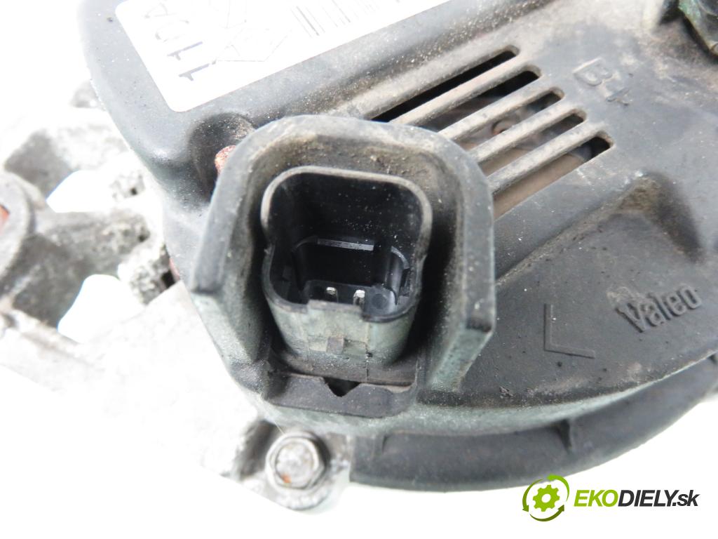 RENAULT SCENIC II (JM0/1_) MINIVAN 2003 99,00 2.0 135 - F4R 770 1998,00 Alternátor 8200290215 ; 2542818D (Alternátor)