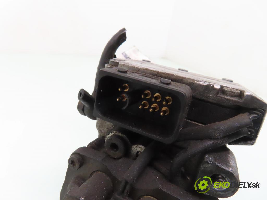 OPEL OMEGA B (25_, 26_, 27_) SEDAN 1999 74,00 2.0 DTI 16V 101 - X 20 DTH 1995,00 Pumpa vstrekovacia 047050401 ; 0281010889 (Vstrekovacie čerpadlo)