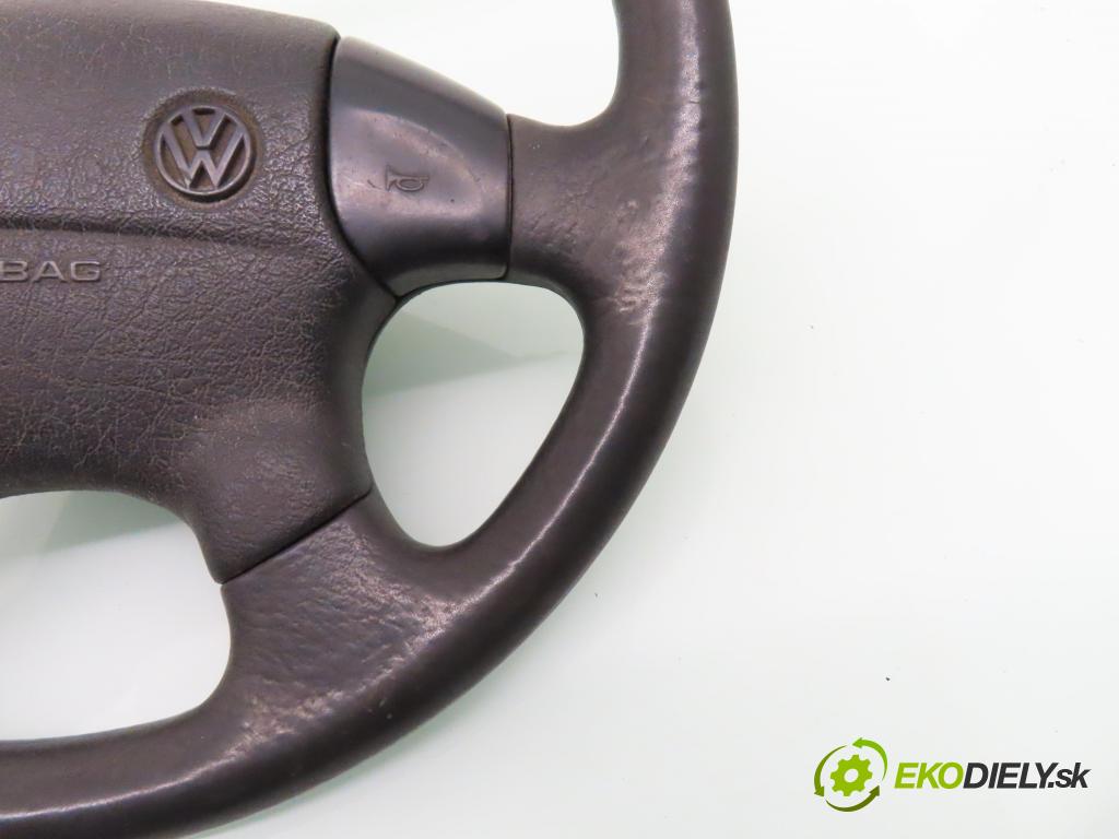 VW GOLF III (1H1) HB 1993 66,00 1.8 - ABS 1781,00 Volant 3A0419091C ; 357419091K (Volant)