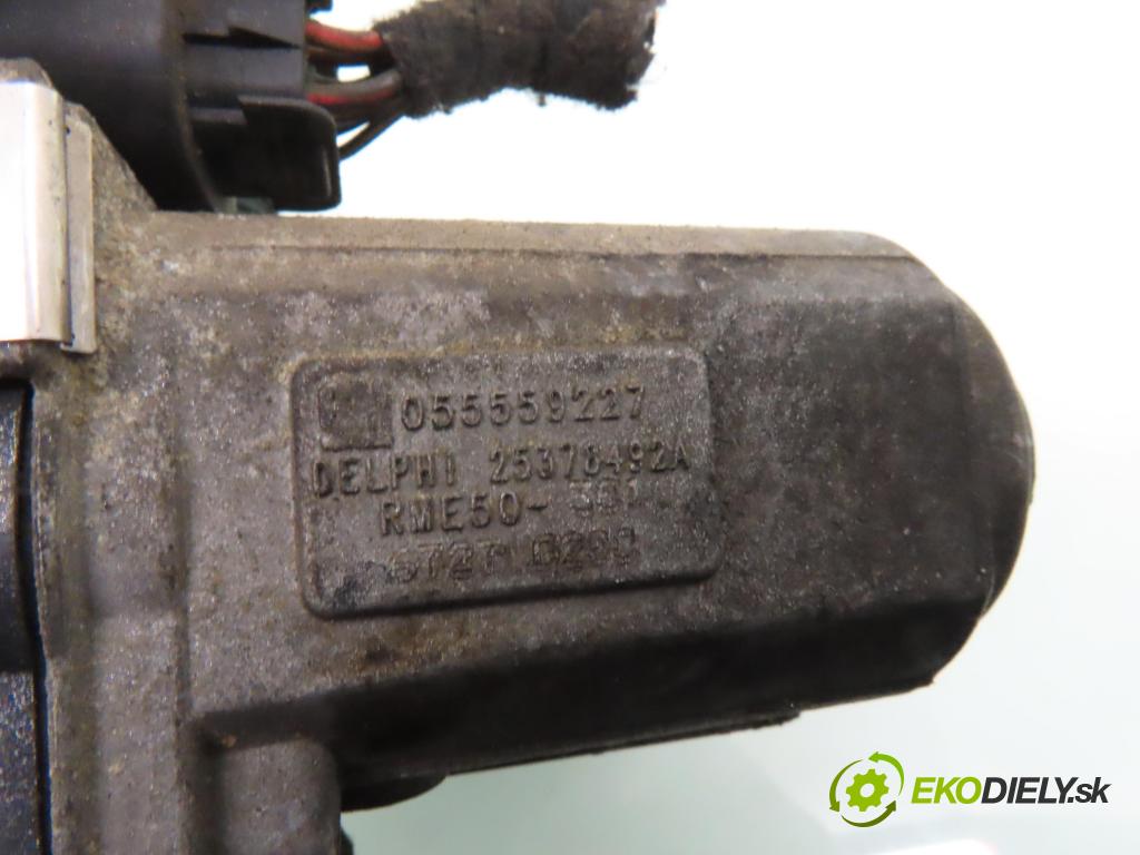 OPEL MERIVA A nadwozie wielkoprzestrzenne (MPV) (X03) MINIVAN 2006 77,00 1.6 16V 105 - Z 16 XEP 1598,00 Škrtiaca klapka 055559227 ; 25378492A (Škrtiaca klapka)