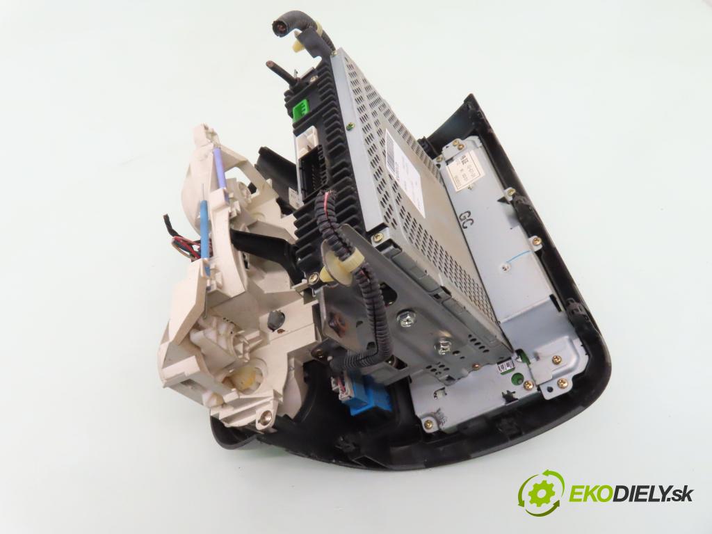 HONDA JAZZ II (GD_, GE3, GE2) HB 2003 61,00 1.3 (GD1) - L13A1 1339,00 RADIO CD 39100SAAG112M1
