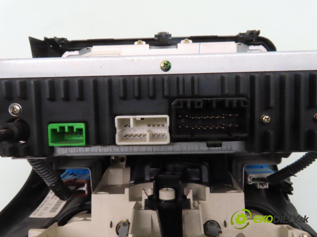 HONDA JAZZ II (GD_, GE3, GE2) HB 2003 61,00 1.3 (GD1) - L13A1 1339,00 RADIO CD 39100SAAG112M1