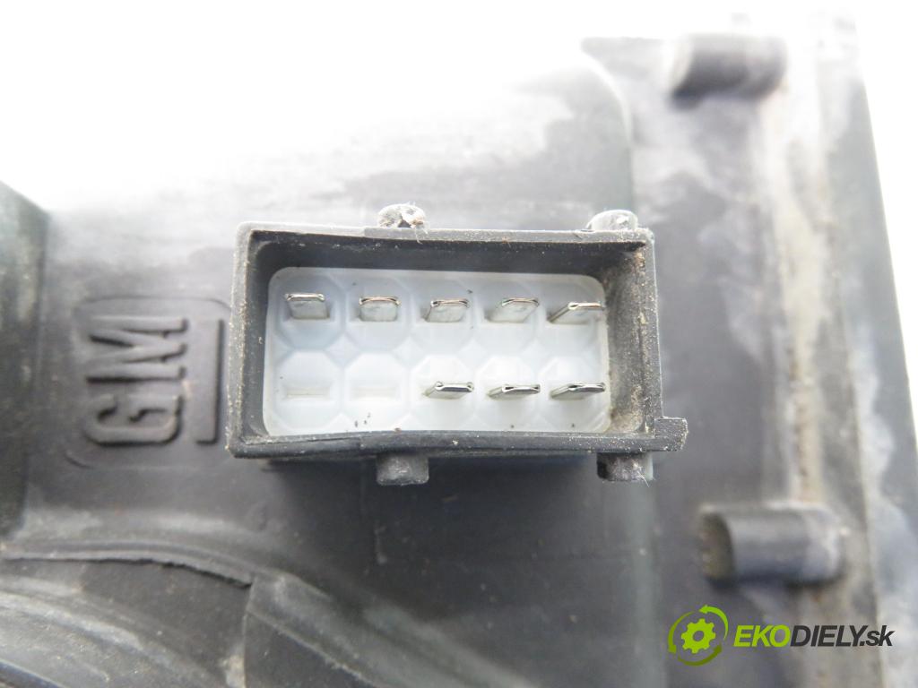 OPEL MERIVA A nadwozie wielkoprzestrzenne (MPV) (X03) HB 2003 74,00 1.6 16V - Z 16 XE 1598,00 Svetlo LP 93321052