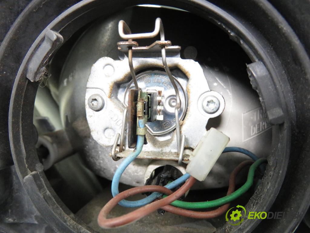 OPEL MERIVA A nadwozie wielkoprzestrzenne (MPV) (X03) HB 2003 74,00 1.6 16V - Z 16 XE 1598,00 Svetlo LP 93321052