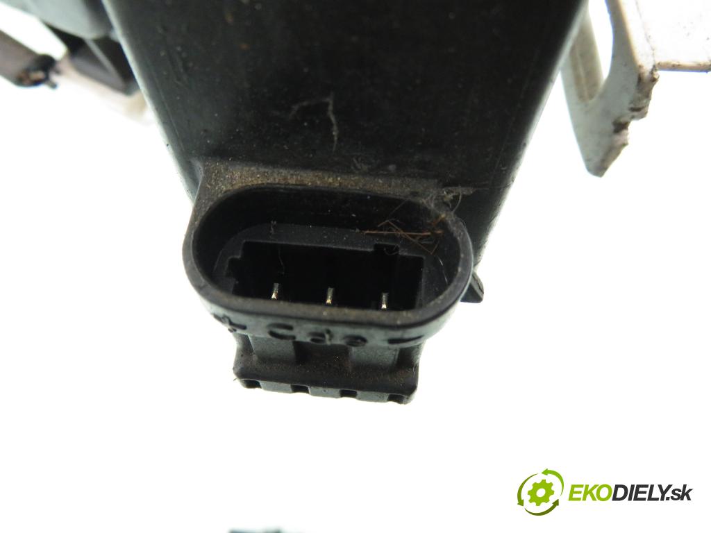 RENAULT LAGUNA I (B56_, 556_) LIFTBACK 1996 69,00 1.8 - F3P 674 1783,00 Svetlo PP 085511120