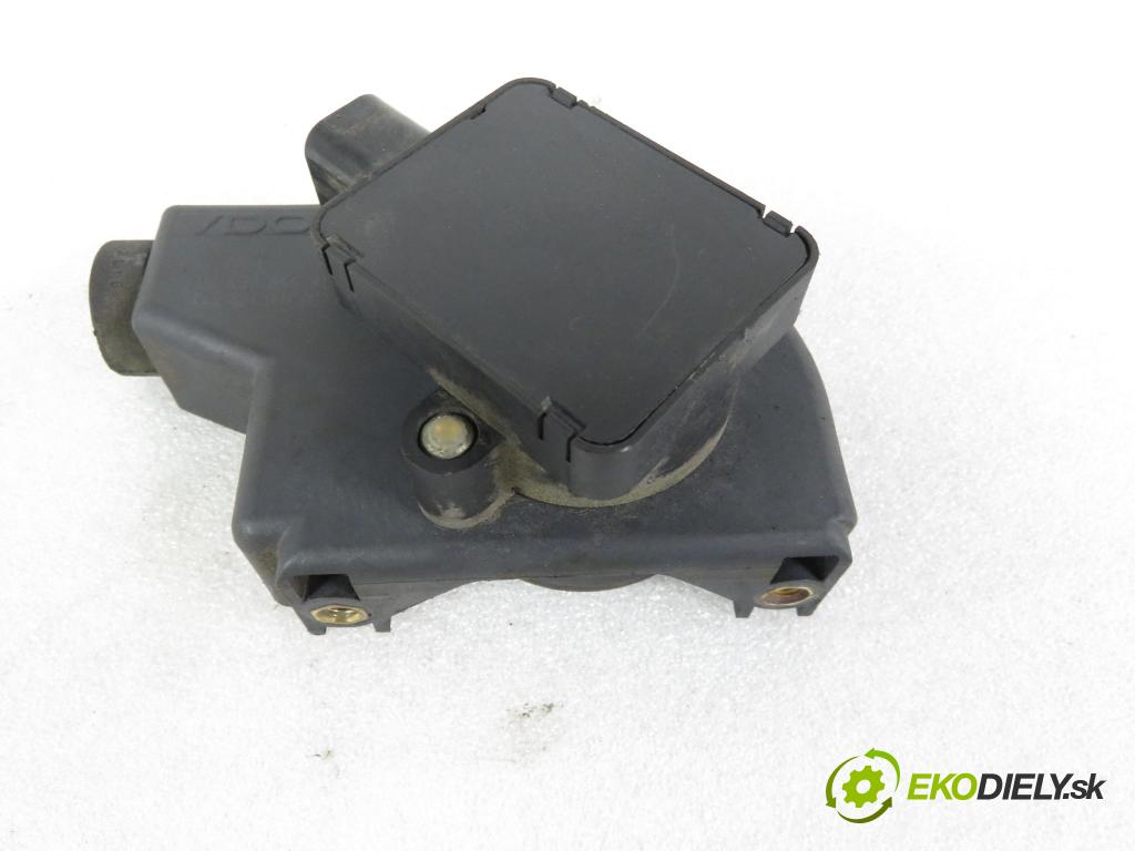 PEUGEOT 807 (EB_) MINIVAN 2002 94,00 2.2 16V HDi 128 - 4HW 2179,00 Potenciometer plynu 9643365680 (Potenciometer plynového pedálu)