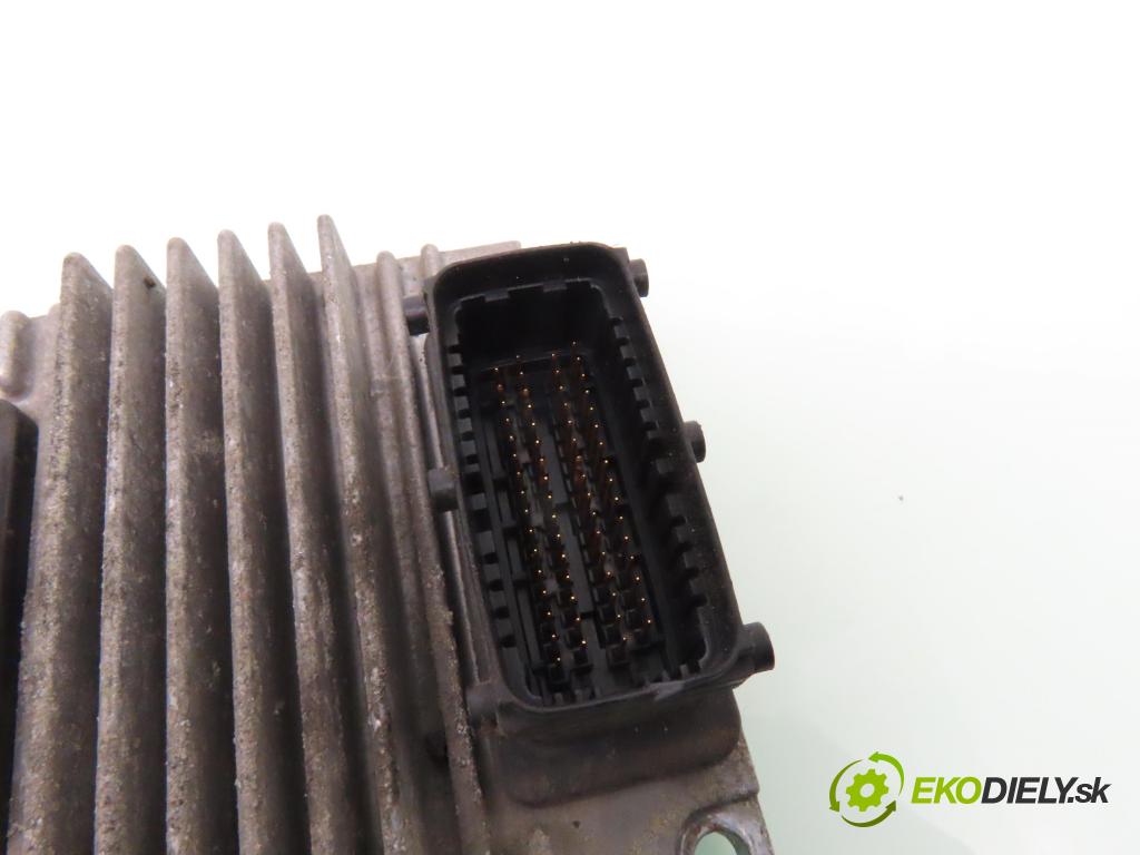 OPEL MERIVA A nadwozie wielkoprzestrzenne (MPV) (X03) HB 2003 74,00 1.6 16V - Z 16 XE 1598,00 Riadiaca jednotka Motor 12214830