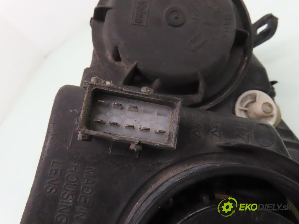 OPEL CORSA C (X01) HB 2006 59,00 1.2 16V Twinport 80 - Z 12 XEP 1229,00 Svetlo PP 89302125