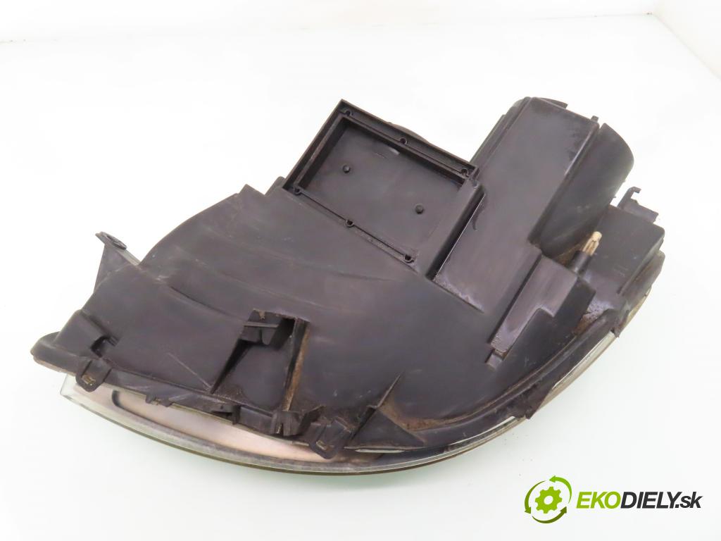 CITROEN C8 (EA_, EB_) MINIVAN 2004 79,00 2.0 HDi - RHM (DW10ATED4) 1997,00 Svetlo PP 89006368 ; 1494315080