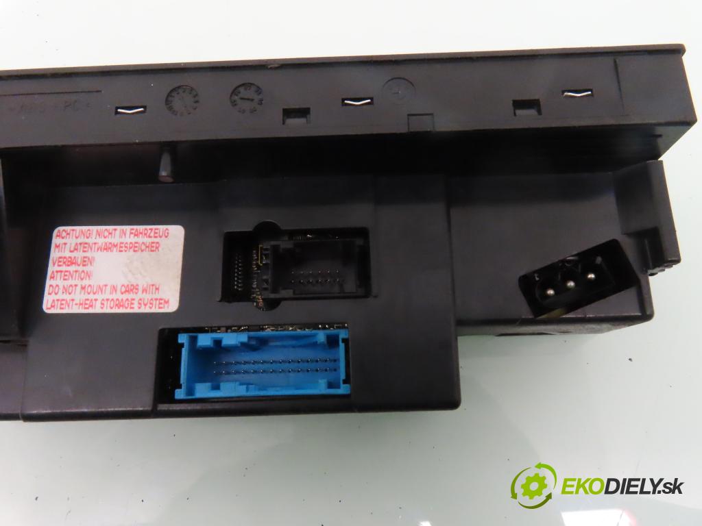 BMW 5 Touring (E39) KOMBI 1999 110,00 520 i - M52 B20 (206S4) 1991,00 Panel kúrenia KLIMATRONIK 69016289