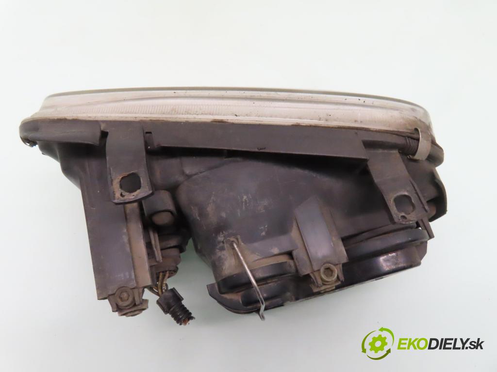 VW GOLF IV (1J1) HB 1997 55,00 1.4 16V - AHW 1390,00 Svetlo PP
