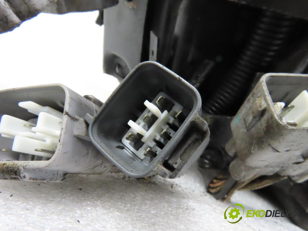 RENAULT LAGUNA I (B56_, 556_) LIFTBACK 1999 123,00 3.0 (B56E/R, B565) - Z7X 760 2963,00 Prevodovka automatická 5550SN ; 8200146546