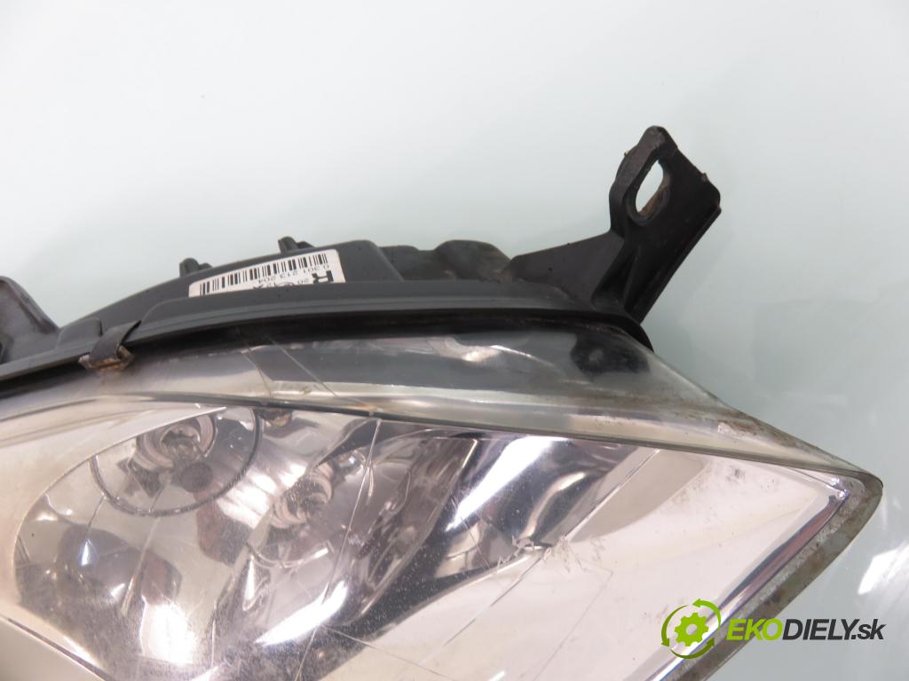 PEUGEOT 407 (6D_) SEDAN 2006 80,00 1.6 HDi 110 - 9HZ (DV6TED4) 1560,00 Svetlo PP 0301213204