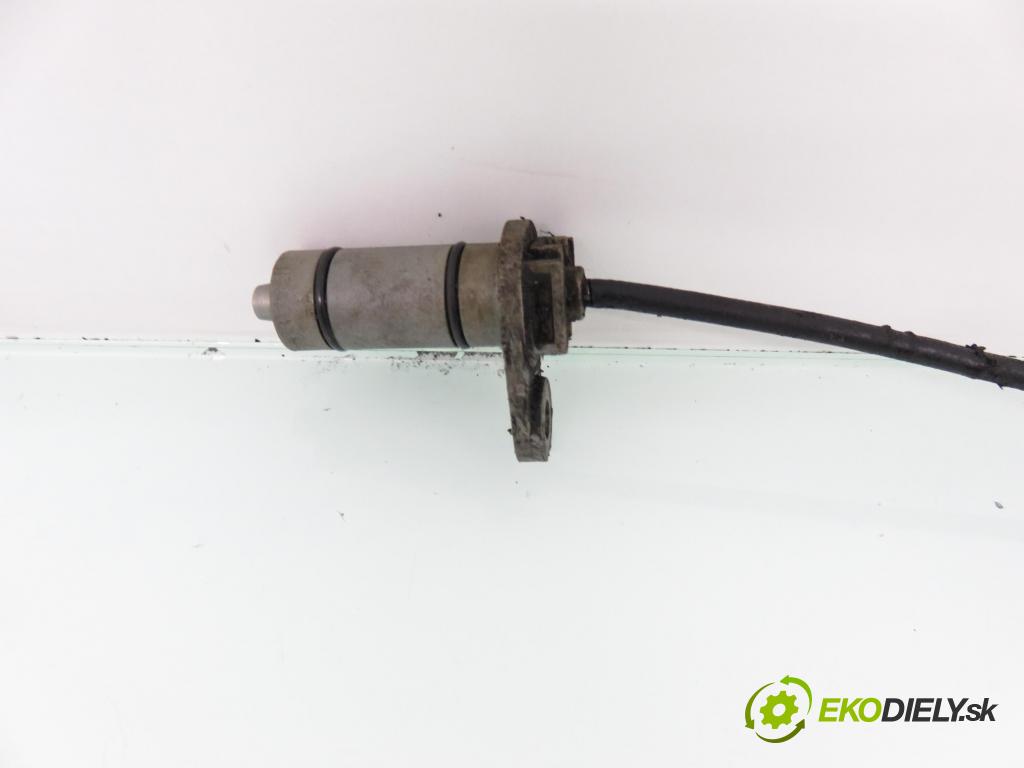 CITROEN C8 (EA_, EB_) MINIVAN 2004 79,00 2.0 HDi - RHM (DW10ATED4) 1997,00 ZVEDÁK: 6071063B