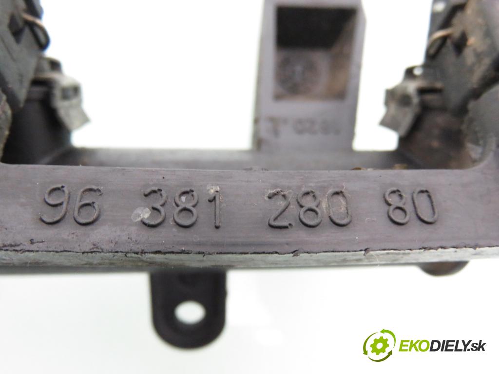 PEUGEOT 206 liftback (2A/C) HB 2000 55,00 1.4 i 75 -  KFX 1361,00 lišta vstřikovací 9625194080D ; 9638128080 (Vstřikovací lišta)
