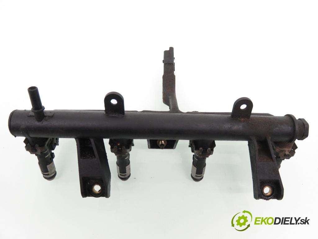 PEUGEOT 206 liftback (2A/C) HB 2000 55,00 1.4 i 75 -  KFX 1361,00 lišta vstřikovací 9625194080D ; 9638128080 (Vstřikovací lišta)