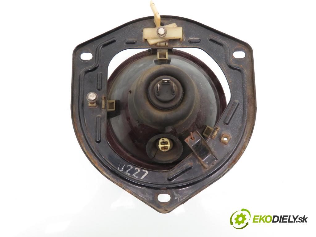 ZASTAVA 101 (1100) HB 1980 0,00 1.1 - 128 A.000 1116,00 Svetlo LP