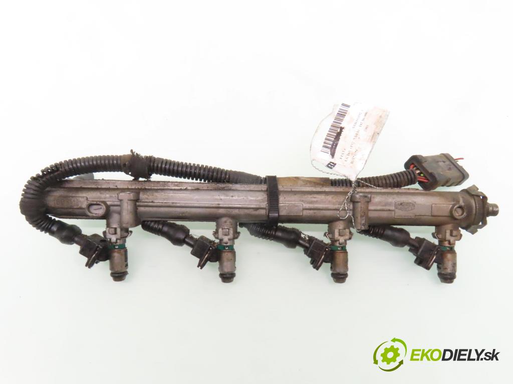 FIAT STILO (192_) HB 2001 76,00 1.6 16V 103 - 182 B6.000 1596,00 Lišta vstrekovacia CB168 (Vstrekovacia lišta)