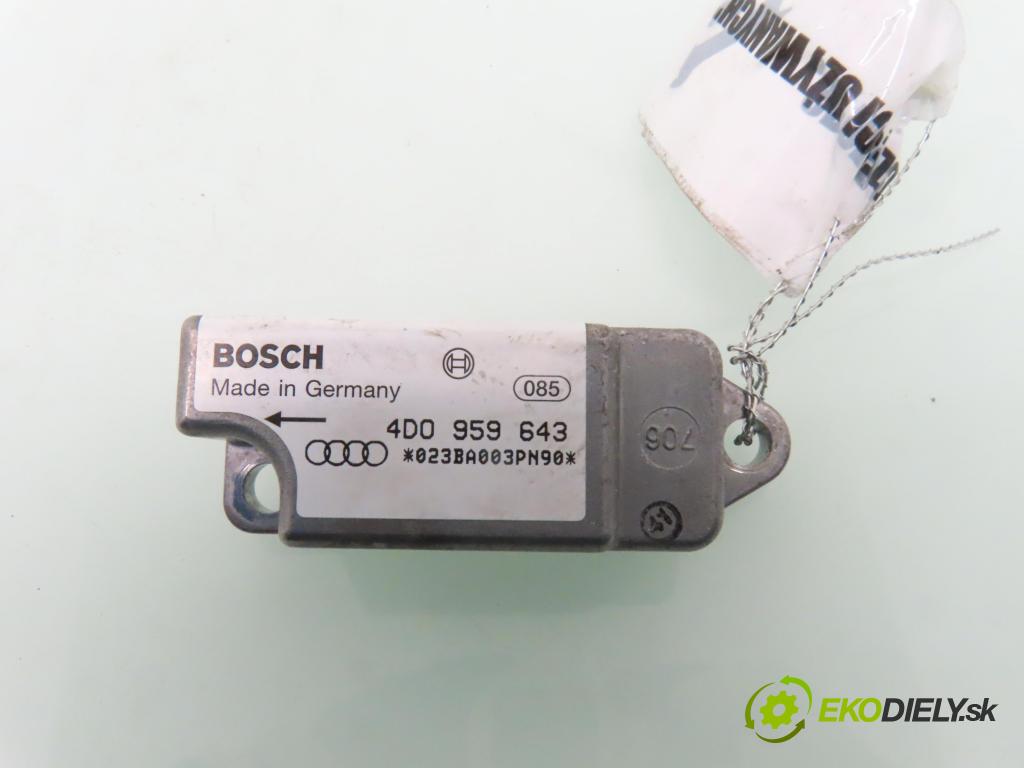 AUDI A8 D2 (4D2, 4D8) SEDAN 1998 110,00 2.5 TDI - AFB 2496,00 Snímač nárazu 4D0959643 (Snímač nárazu)