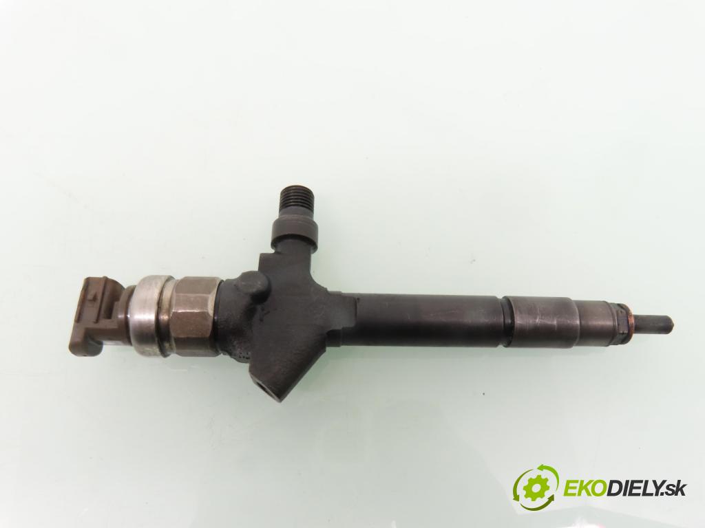 MAZDA 5 (CR19) MINIVAN 2005 105,00 2.0 MZR-CD 143 - RF7J 1998,00 vstrekovač RF7J13H50 (Vstrekovač paliva)