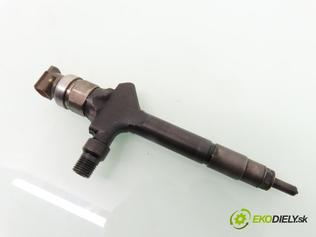 MAZDA 5 (CR19) MINIVAN 2005 105,00 2.0 MZR-CD 143 - RF7J 1998,00 vstrekovač RF7J13H50 (Vstrekovač paliva)