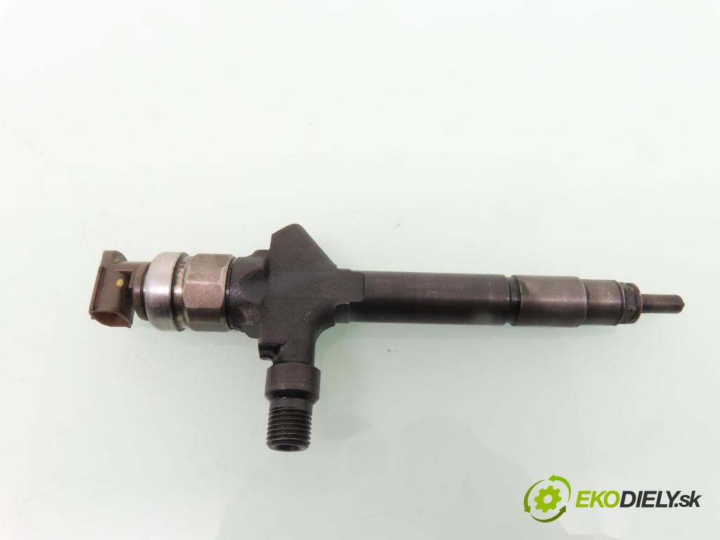 MAZDA 5 (CR19) MINIVAN 2005 105,00 2.0 MZR-CD 143 - RF7J 1998,00 vstrekovač RF7J13H50 (Vstrekovač paliva)