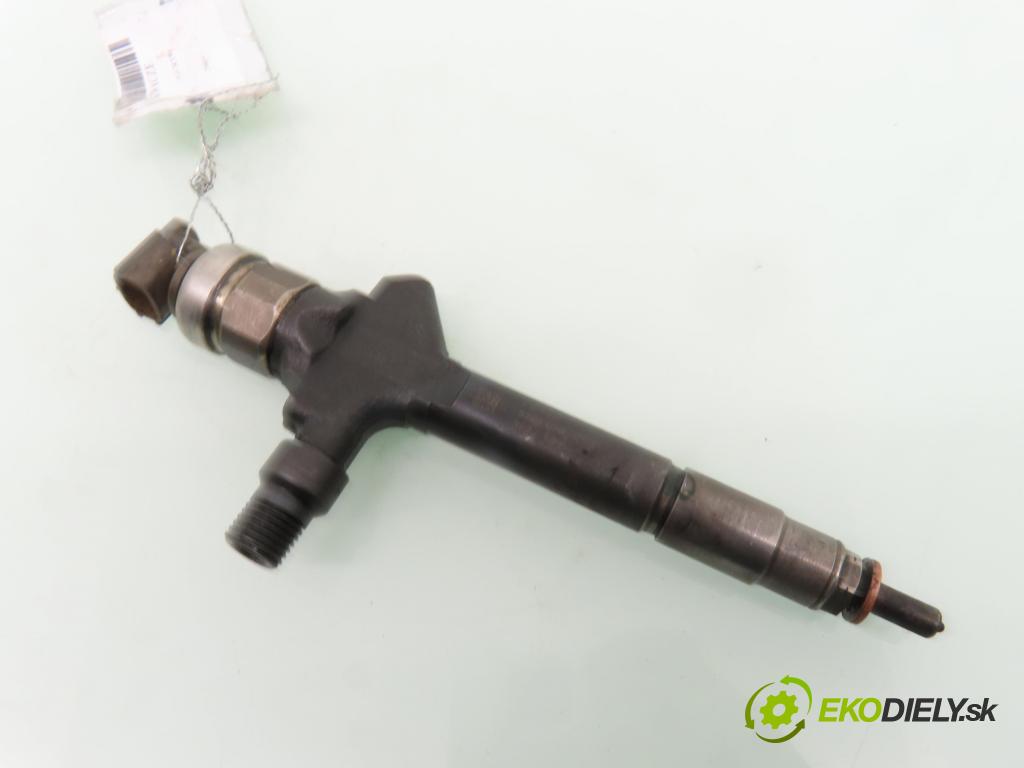 MAZDA 5 (CR19) MINIVAN 2005 105,00 2.0 MZR-CD 143 - RF7J 1998,00 vstrekovač RF7J13H50 (Vstrekovač paliva)