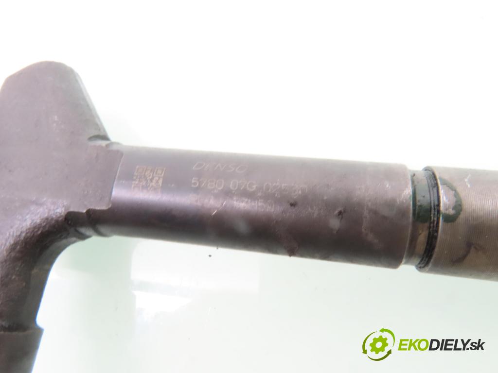 MAZDA 5 (CR19) MINIVAN 2005 105,00 2.0 MZR-CD 143 - RF7J 1998,00 vstrekovač RF7J13H50 (Vstrekovač paliva)