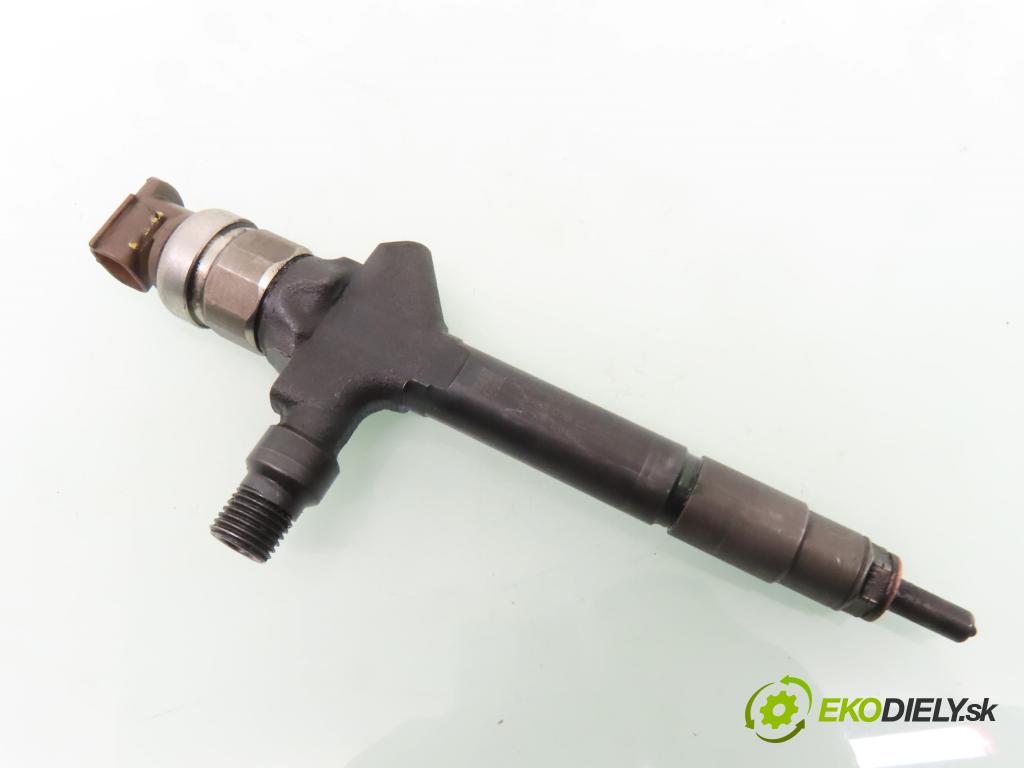 MAZDA 5 (CR19) MINIVAN 2005 105,00 2.0 MZR-CD 143 - RF7J 1998,00 vstrekovač RF7J13H50 (Vstrekovač paliva)