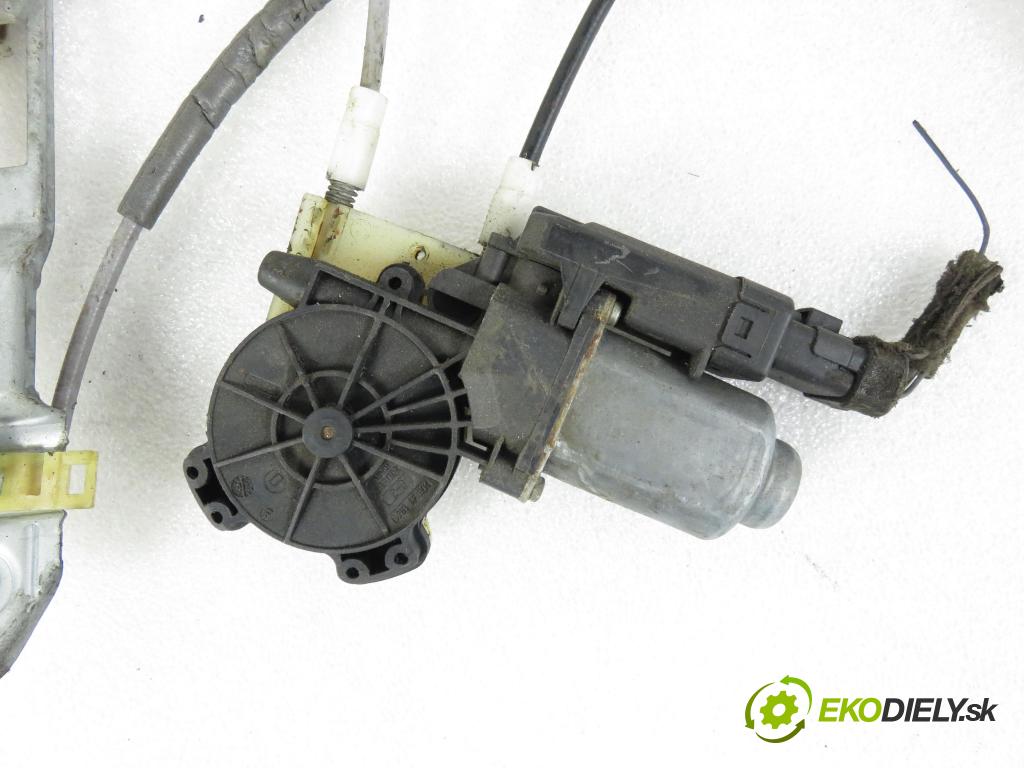 RENAULT MEGANE II (BM0/1_, CM0/1_) HB 2002 83,00 1.6 16V 113 - K4M 760 1598,00 mechanismus oken 402046C